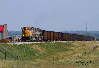 bnsf9939_south_at_cheyenne_wy.jpg