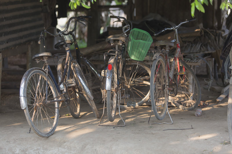 _3855 entre Siem Reap et le Lac Tonle Sap.jpg