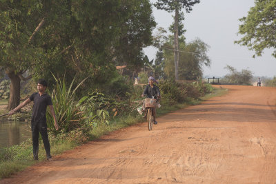 _3884 entre Siem Reap et le Lac Tonle Sap.jpg