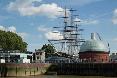 London Down the Thames River