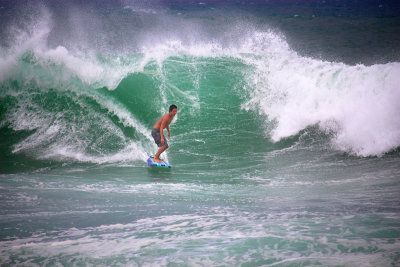 Surfing the Banzai Pipeline