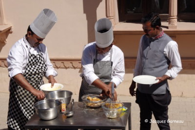 Démonstration de cuisine traditionnelle, Gumanpura, Rajasthan_IMGP6187.JPG