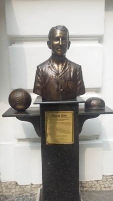 Homenagem a Oscar Cox