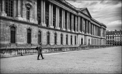 walk around the Louvre