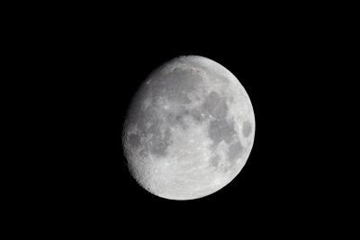 The moon with 1D4, 600mm F4L is ii & 2x converter