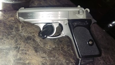 Walther PPK 380 acp 2015.jpg