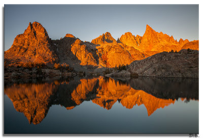 _Minaret Lake sunrise 10-25-14