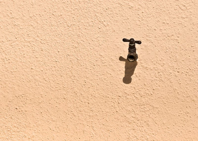  Faucet Shadow