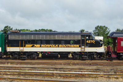 NS 4270, EMD F9A