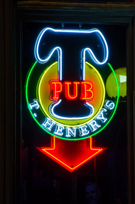 T. Henerys Pub