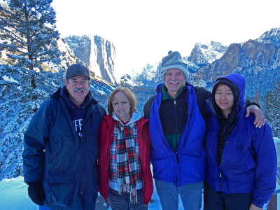 DSCN0323-DaveConnieDaveEmma-YosemiteView.jpg