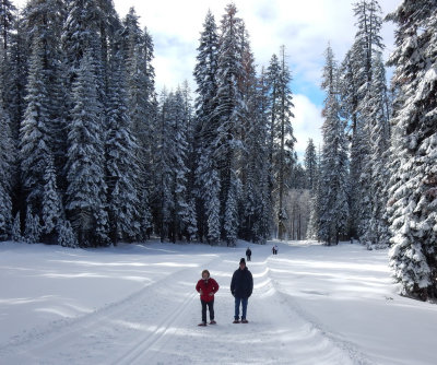 DSCN0335-ConnieDaveSnowshoe.jpg