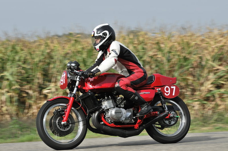 Suzuki GT750 (1975)