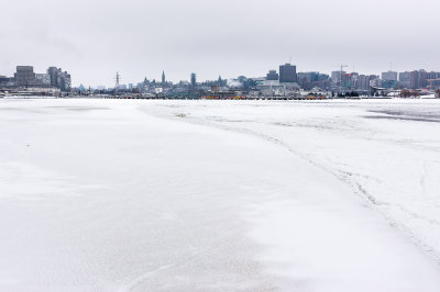 Hull à gauche, Ottawa à droite / Hull on the left, Ottawa on the right