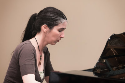 Karine au piano