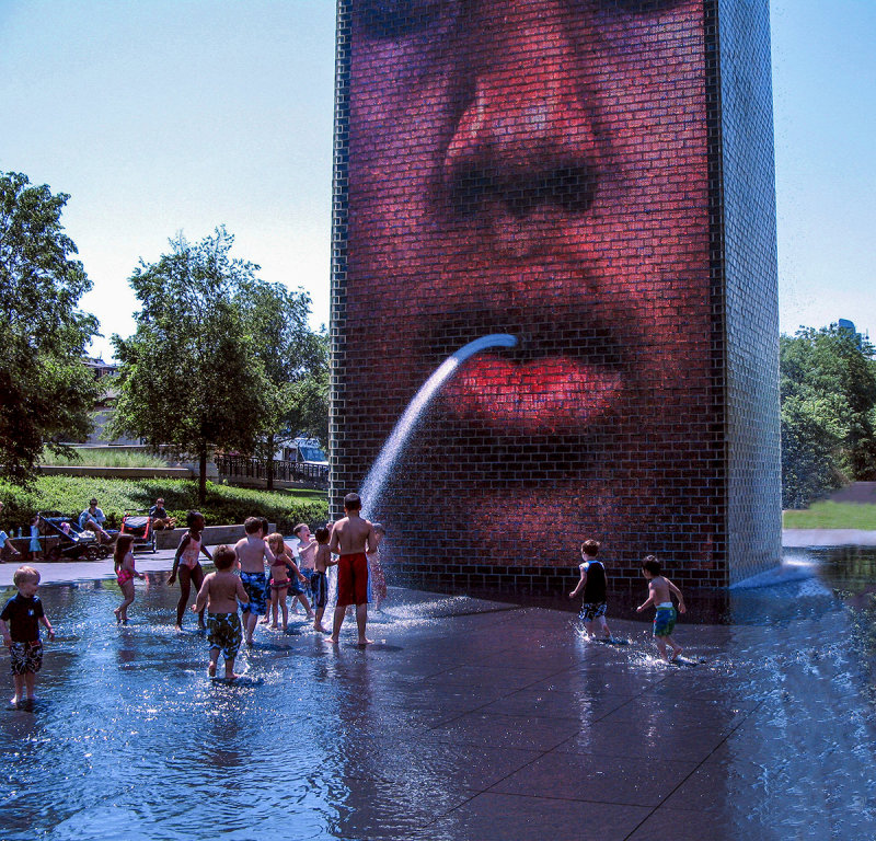 Fountain in Millenium Park. Facial image is digital IMG_1397r1200.jpg