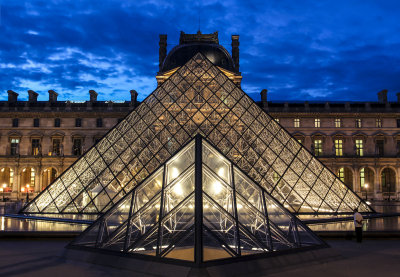 Night at the Louvre IMG_3784r1600.jpg