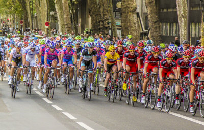 2011 Tour de France entering Paris 158269624.GX1j7vFj.IMG_4669rcrop3000.jpg