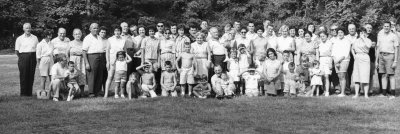 Tarinelli Family Picnic around 1962.jpg