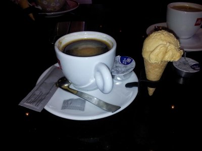 Koffie bij IJssalon De Hoop Blaricum