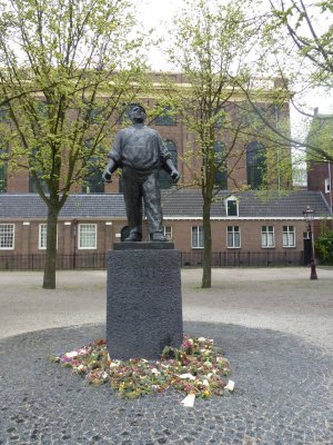 De Dokwerker, op het Jonas Danil Meijerplein in Amsterdam ter nagedachtenis van de Februaristaking van 1941
