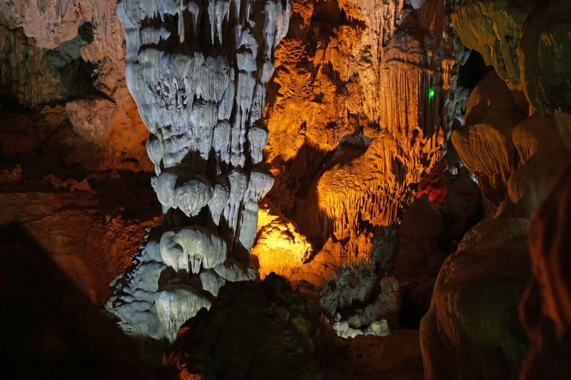 Thien Cung Cave
