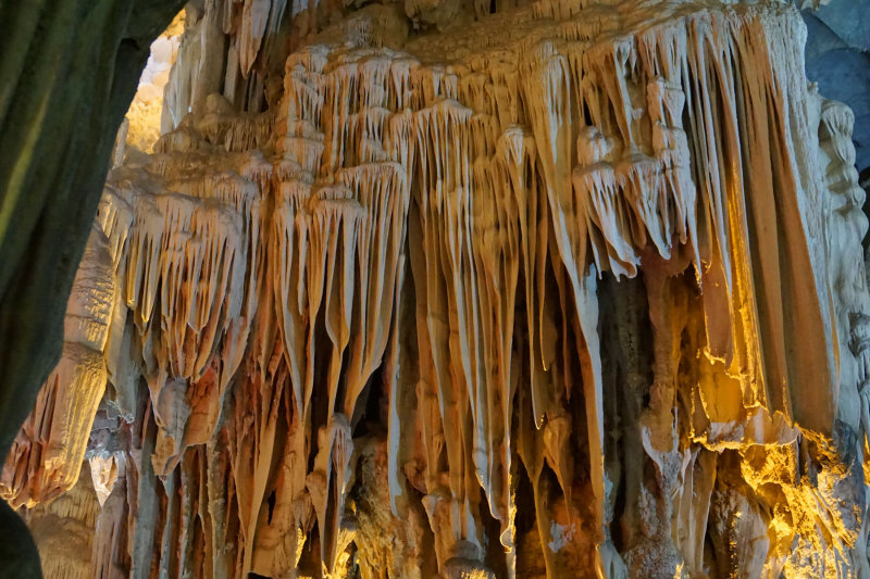 Thien Cung Cave