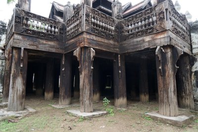 Bagaya Kyaung, on 267 teak posts