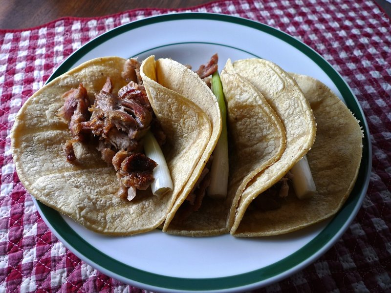 Tres Tacos Carnitas