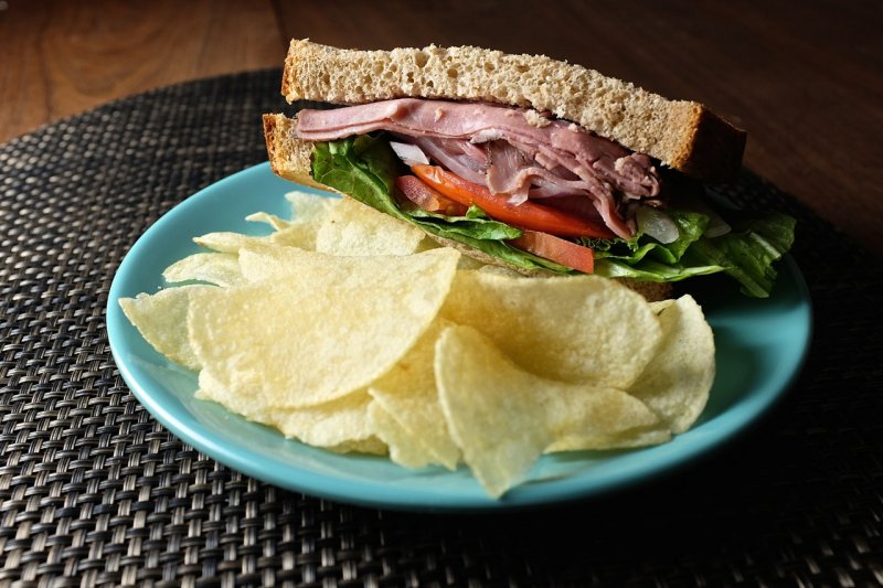 Sandwich & Chips - 2