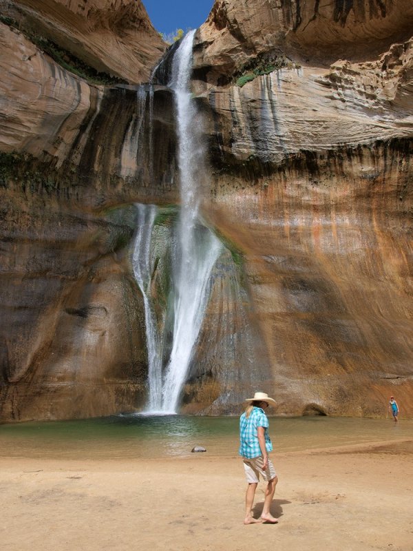 LB137881 Linda at Warerfall.jpg