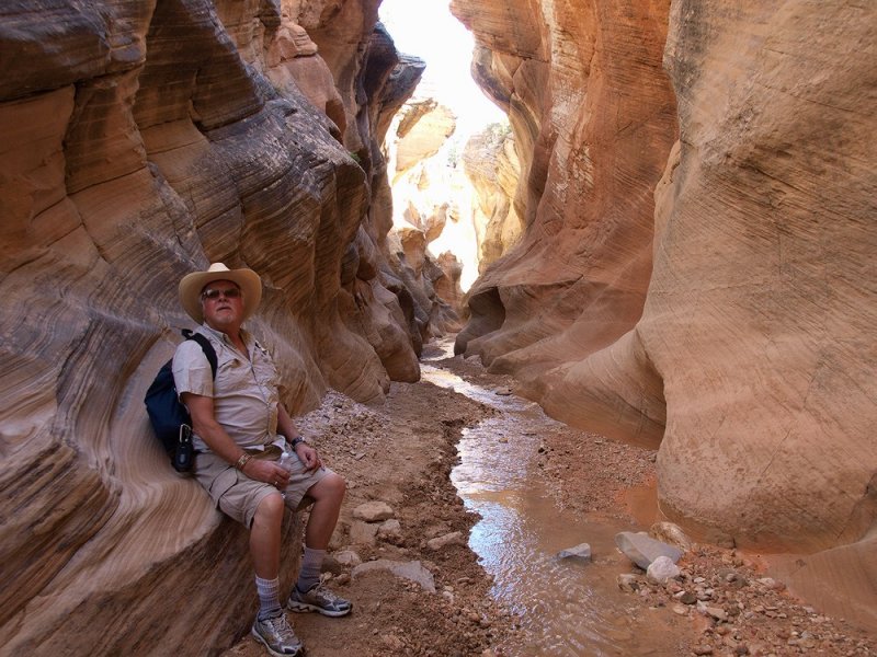 LB158185 CJ surveying the canyon.jpg