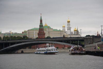 Kremlin as seen from Moscow River 莫斯科河与克里姆林宫