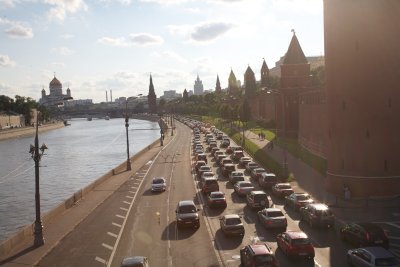Trafic near Kremlin walls 克里姆林宫西侧