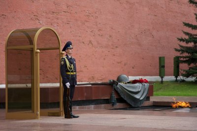 Guard at the tomb of unknown soldiers 无名战士墓