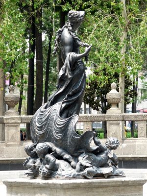 FUENTE DE LA SIRENA