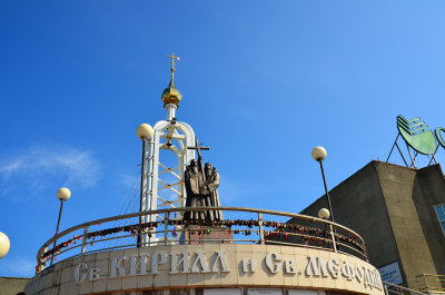  Monument at the port in Vladivostok