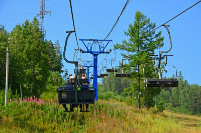 Chairlift to the top of Chersky Mountain