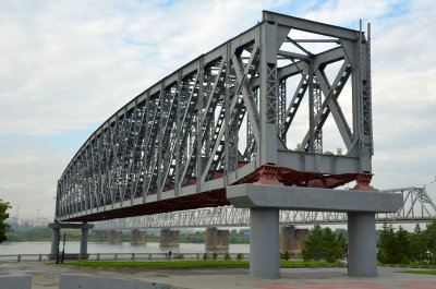 Novosibirsk Bridge momument 20 Aug 13