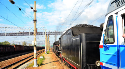 Changing to a steam engine at Kurovskaya 23 Aug 13