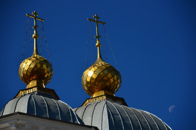Onion dome and moon