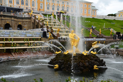 The fountain is so beautiful I just have to keep filming