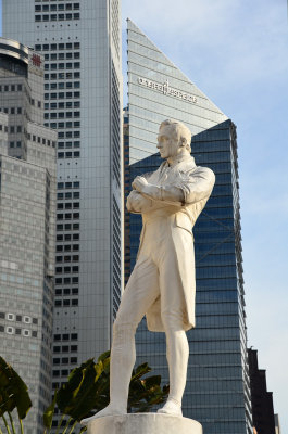 A statue of Stamford Raffles 11 Sep 13