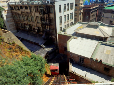 Funicular lift ascending