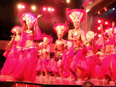 Folkloric show onboard the ship