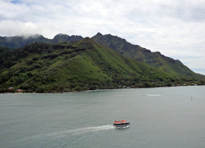 Views of Moorea from the ship