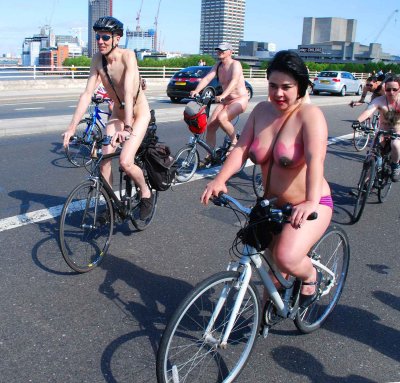 London World Naked Bike Ride 2013-168e.jpg