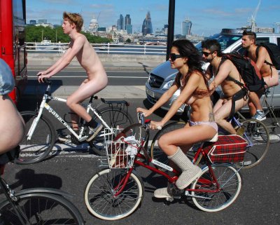 London World Naked Bike Ride 2013-234e.jpg