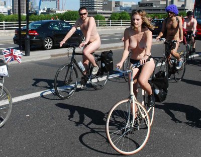 London World Naked Bike Ride 2013-221e.jpg