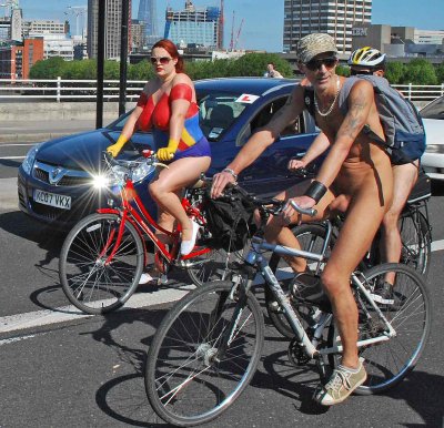 London World Naked Bike Ride 2013-289e.jpg